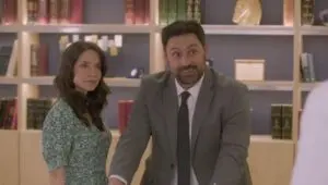 Ki Omws Eimai Akoma Edw 2022: 1×36