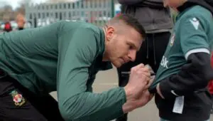 Welcome to Wrexham: 2×2