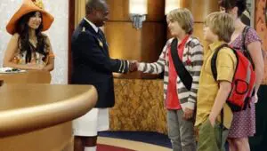 The Suite Life on Deck: 1×1