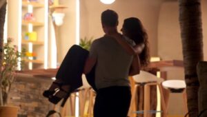 Too Hot to Handle: 1×2