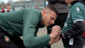 Welcome to Wrexham: 2×2